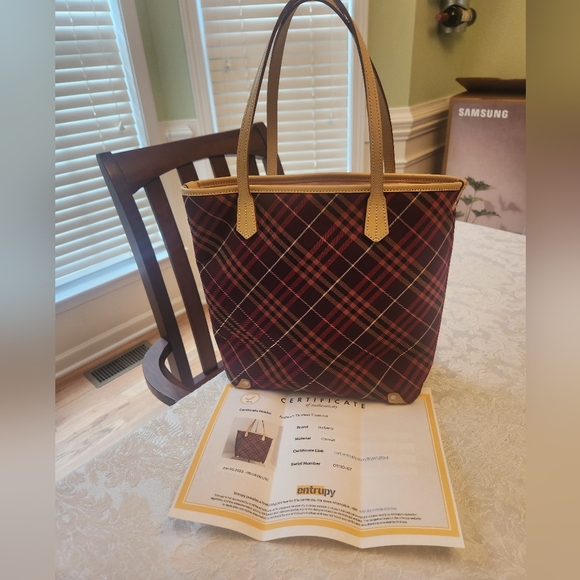 Burberry Nova Check Tote💜 - Picture 1 of 15